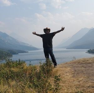 Meet your Posher, Chris